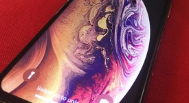 Good
													Apple iPhone Xs - AT&T, Gold, 256 GB, A1920, photo 3 of 7