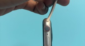 Good
													Apple Watch Series 7 41mm - Unlocked, Starlight, A2475 - Cellular, Aluminum, photo 3 of 6