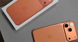 Mint
													Apple iPhone 17 Pro Max - Unlocked, Cosmic Orange, 256 GB, A3257, photo 4 of 9