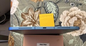Mint
													Apple iPad 10th Gen - Unlocked, Blue, 64 GB, A2757, photo 4 of 7