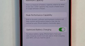 Mint
													Apple iPhone 13 - Verizon, Red, 128 GB, A2482, photo 2 of 7