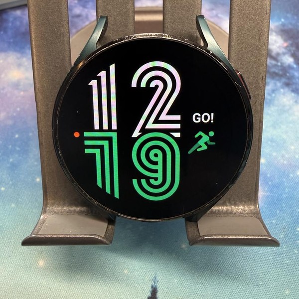 Samsung Galaxy Watch4 - Unlocked, Green, 44mm