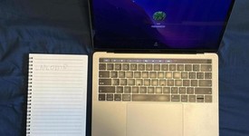 Good
													MacBook Pro 2018 (With Touch Bar) - 13" - I7, Gray, 512 GB, 16 GB, photo 1 of 9