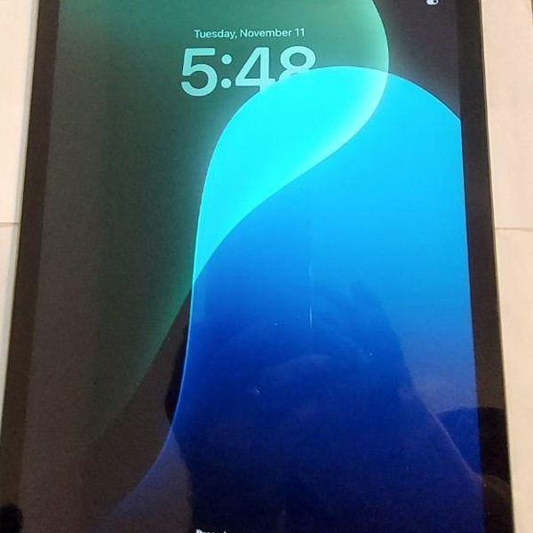 Apple iPad 9th Gen - Unlocked, 64 GB, Gray, A2603