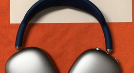 Used
													Apple AirPods Max - Sky Blue, photo 3 of 6