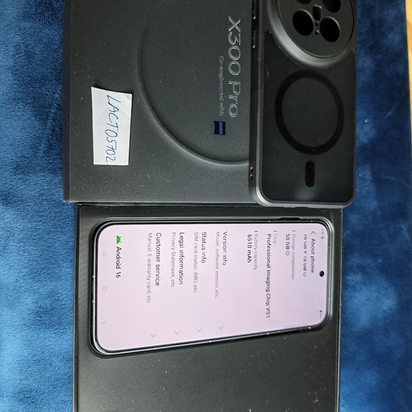 Vivo X300 Pro - Unlocked Non-US, 512 GB, Cloud White, 16 GB