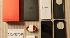 Mint
													OnePlus 13 - Unlocked, Black Eclipse, 512 GB, 16 GB, photo 1 of 20