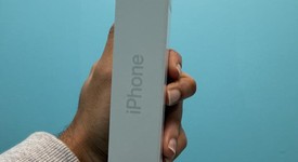 New
													Apple iPhone 16e - Unlocked, White, 128 GB, A3212, photo 2 of 5