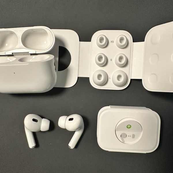 Apple AirPods Pro 2 - USB-C