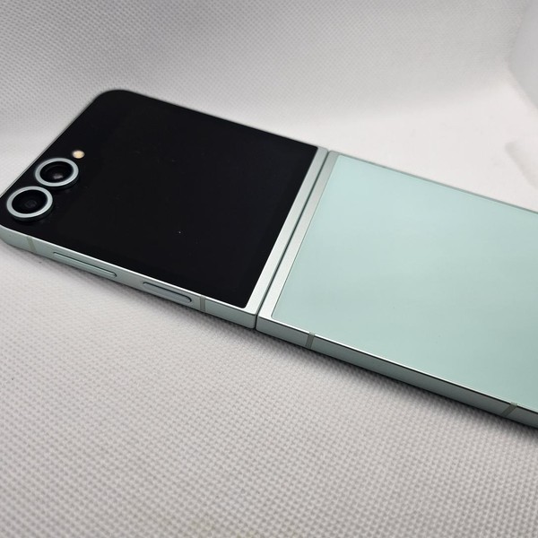 Samsung Galaxy Z Flip6 - Unlocked, 256 GB, Mint, 12 GB, SM-F741U1