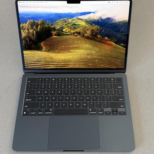 MacBook Air 2022 (M2) - 13 inch - 256 GB, Midnight, 8 GB, Apple M2