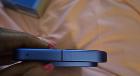 Good
													Google Pixel 10 - Unlocked, Frost, 128 GB, GLBW0, photo 5 of 6