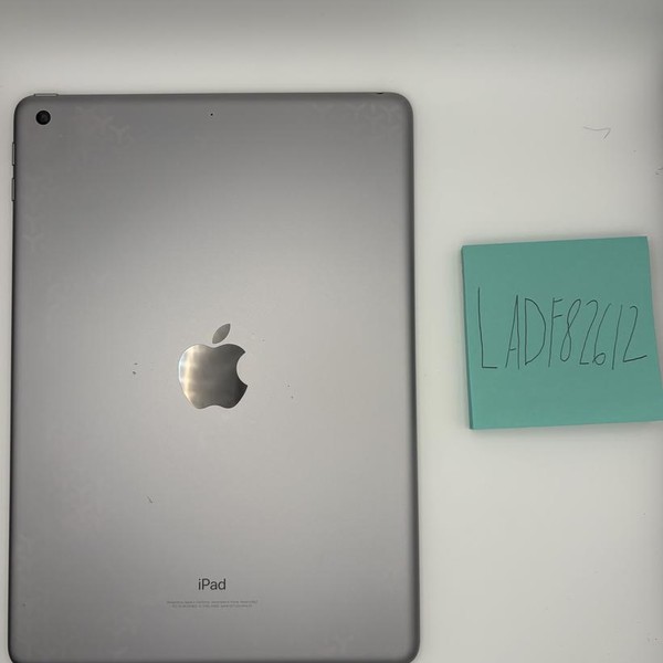 Apple iPad 5th Gen - Wi-Fi, 128 GB, Gray, A1822