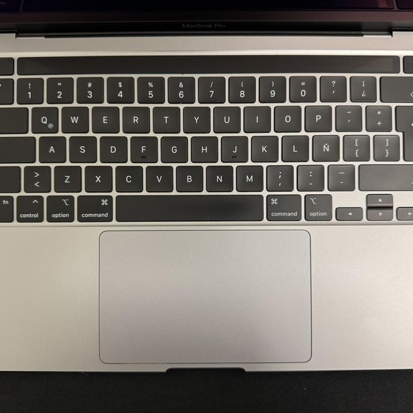 MacBook Pro 2022 - 13 inch - 256 GB, Gray, 8 GB, Apple M2