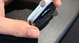 Good
													Apple Watch Series 9 41mm - Unlocked, Starlight, A2982 - Cellular, Aluminum, photo 2 of 7
