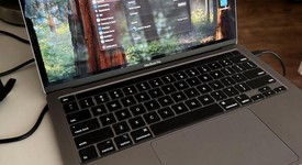 Good
													MacBook Pro 2020 - 13" - I7, Silver, 1 TB, 16 GB, photo 2 of 7