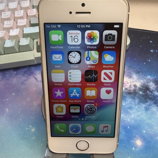 Apple iPhone 5S - Unlocked, 32 GB, Gold, A1533, GSM