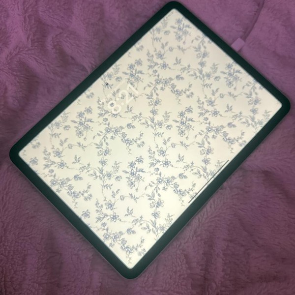 Apple iPad Air 5th Gen - Wi-Fi, 64 GB, Starlight, A2588