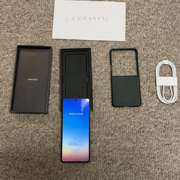 Samsung Galaxy Z Flip7 - Verizon, 256 GB, Jet Black, 12 GB, SM-F766U