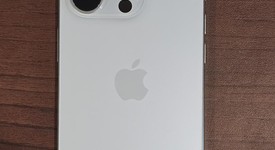 Mint
													Apple iPhone 15 Pro - Unlocked, White, 256 GB, A2848, photo 4 of 8