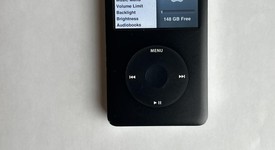 Fair
													Apple iPod Classic 6th Gen 2008 - Black, 160 GB, photo 4 of 13