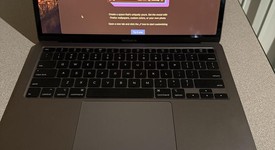 Mint
													MacBook Air 2020 - 13" - I3, Gray, 256 GB, 8 GB, photo 1 of 8