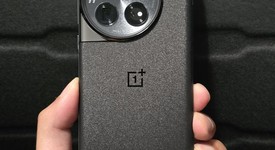 Mint
													OnePlus 12 - Unlocked, Black, 512 GB, 16 GB, CPH2583, photo 4 of 23
