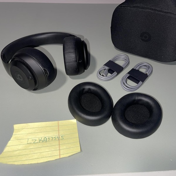 Beats Studio Pro - Black