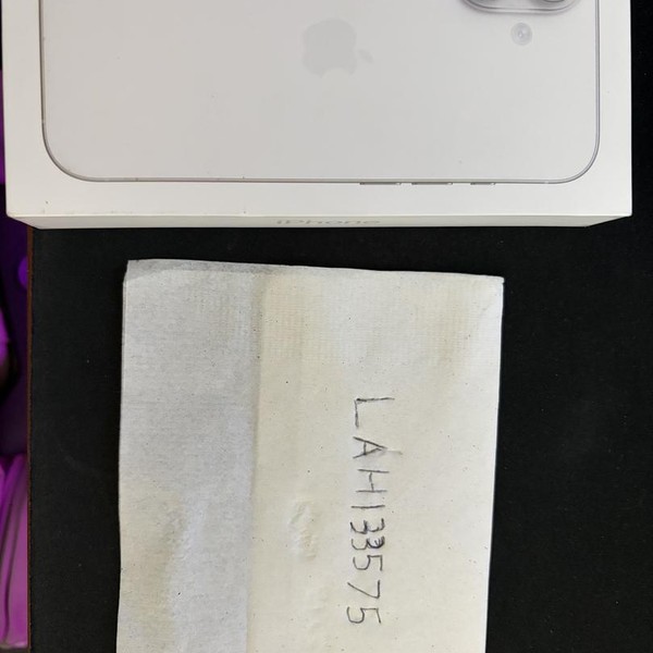 Apple iPhone 17 - Unlocked, 256 GB, White, A3258