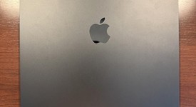 Mint
													Apple iPad Pro 13" (M4) 2024 - Unlocked, Black, 2 TB, 16 GB, A2926, Standard Glass, photo 3 of 9