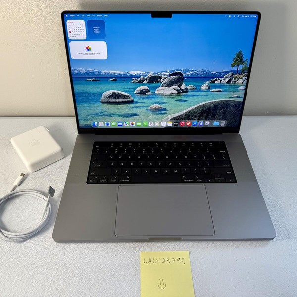 MacBook Pro 2021 - 16 inch - 512 GB, Gray, 32 GB, Apple M1 Max