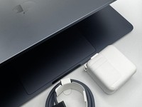 MacBook Air 2025 (M4) - 13"