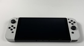 Good
													Nintendo Switch - OLED - White, 64 GB, photo 5 of 8