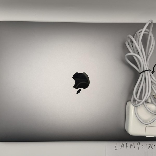 MacBook Air 2020 - 13 inch - 512 GB, Silver, 8 GB, Apple M1