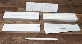 Mint
													Apple Pencil 2nd Gen, photo 1 of 3