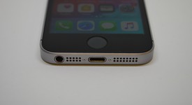 Good
													Apple iPhone SE 1st Gen 2016 - Unlocked, Grey, 128 GB, A1662, photo 4 of 11