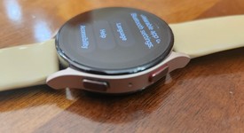 Fair
													Samsung Galaxy Watch5 - Wi-Fi, Custom, 40mm, Bespoke Edition, photo 4 of 6
