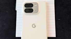 Good
													Google Pixel 9 Pro Fold - Unlocked, Porcelain, 256 GB, GGH2X, photo 4 of 8