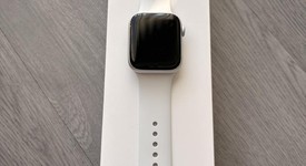 Good
													Apple Watch Series 4 44mm - Silver, A1978 - GPS, Aluminum, photo 5 of 14