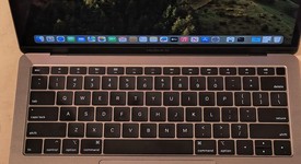 Good
													MacBook Air 2019 - 13" - I5, Gray, 512 GB, 16 GB, photo 2 of 9