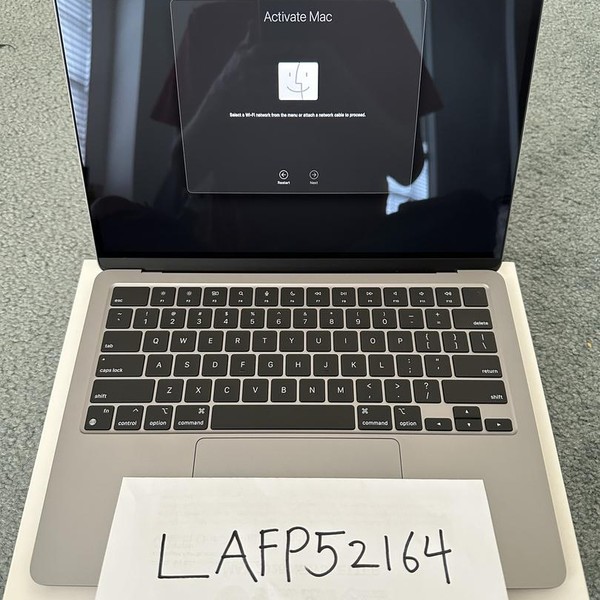 MacBook Air 2022 (M2) - 13 inch - 512 GB, Gray, 16 GB, Apple M2