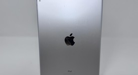 Mint
													Apple iPad Pro 10.5" - Unlocked, Silver, 64 GB, photo 2 of 6