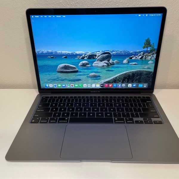 MacBook Air 2020 - 13 inch - 128 GB, Gray, 8 GB, Apple M1