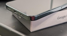 Mint
													Google Pixel 10 Pro - Unlocked, Obsidian, 128 GB, G4QUR, photo 3 of 10