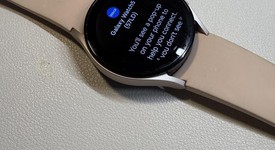 Good
													Samsung Galaxy Watch5 - Unlocked, Gold, 40mm, photo 4 of 6