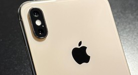 Good
													Apple iPhone Xs Max - Unlocked, Gold, 64 GB, A1921, photo 2 of 5