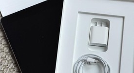 Mint
													Apple iPad 9th Gen - Unlocked, Gray, 64 GB, A2603, photo 1 of 8