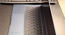 Mint
													MacBook Air 2022 - 13" - Apple M2, Midnight, 256 GB, 8 GB, photo 5 of 14