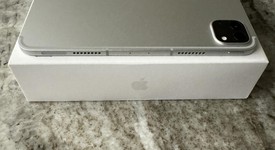 Mint
													Apple iPad Pro 12.9" 6th Gen 2022 - Unlocked, Silver, 256 GB, photo 6 of 6