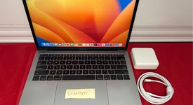 Good
													MacBook Pro 2017 (No Touch Bar) - 13" - I5, Gray, 256 GB, 8 GB, photo 1 of 7